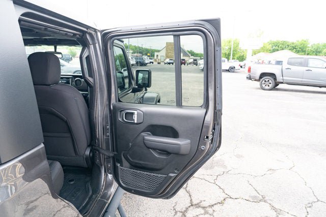 Certified 2023 Jeep Gladiator Sport AWD/4WD image 13