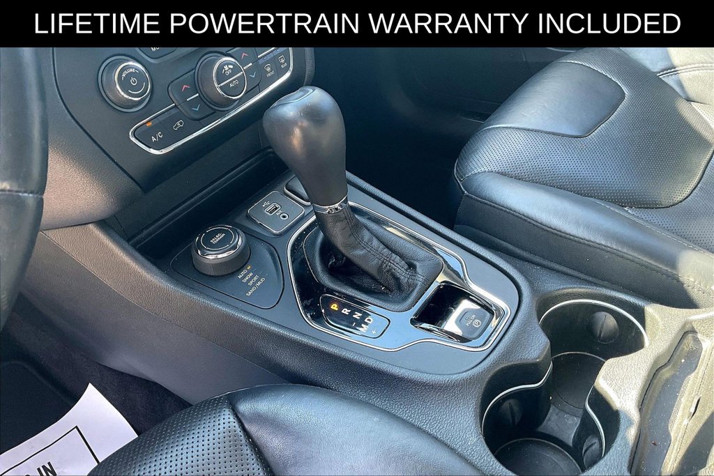 Used 2019 Jeep Cherokee Limited w/ Luxury Group AWD/4WD image 13