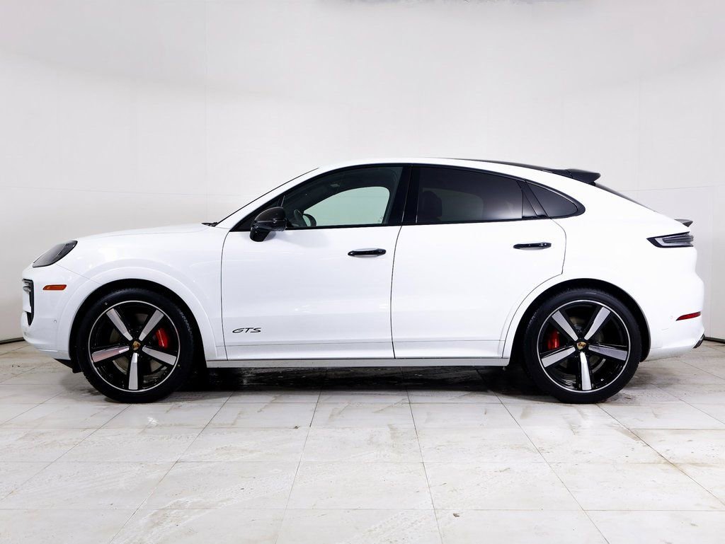 Certified 2025 Porsche Cayenne GTS image 2