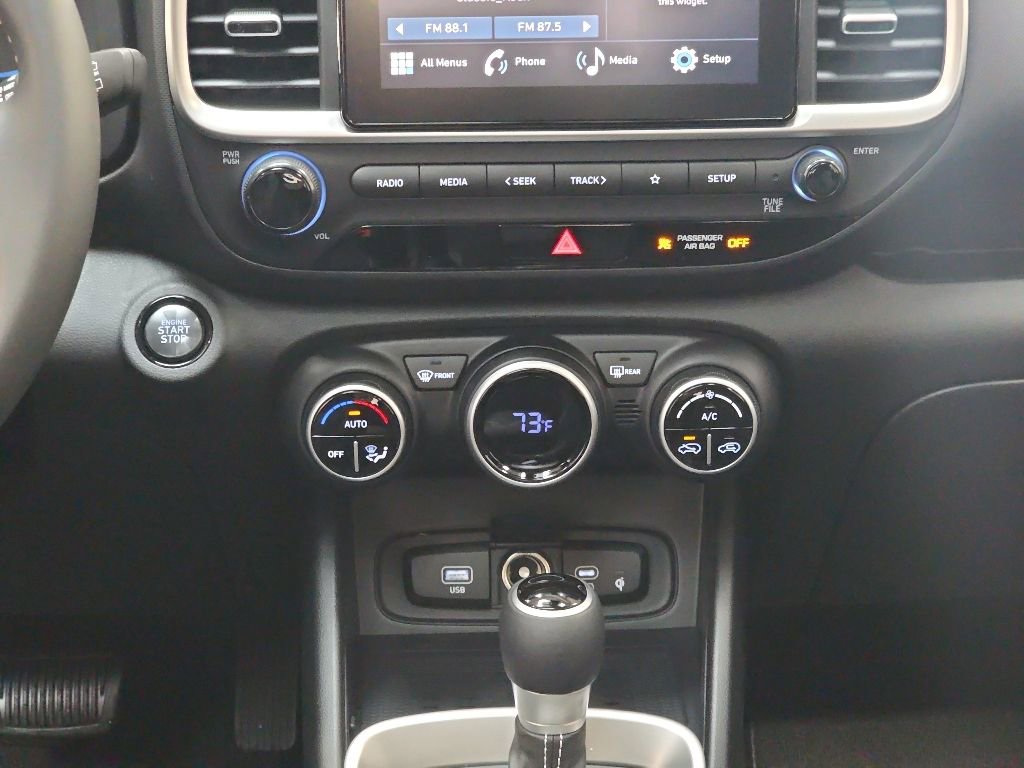 Used 2026 Hyundai Venue SEL FWD image 20