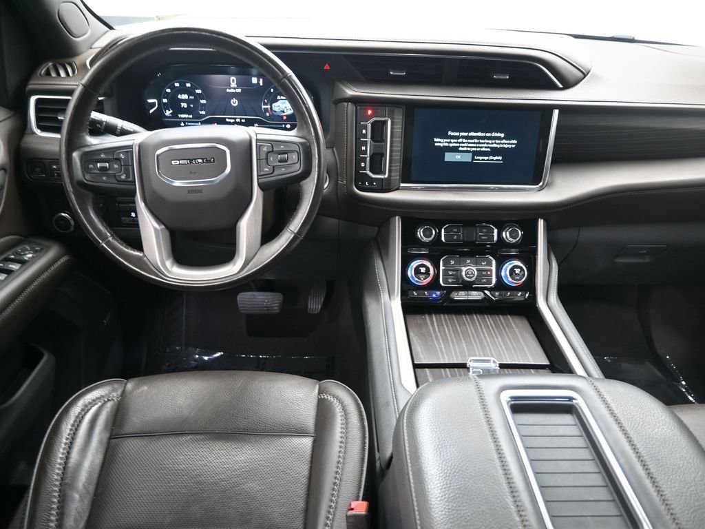 Used 2022 GMC Yukon XL Denali w/ Denali Premium Package image 15