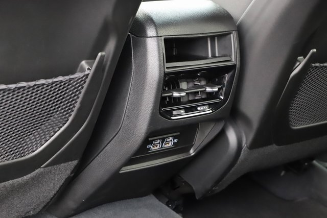 Used 2023 Jeep Grand Cherokee Laredo image 17