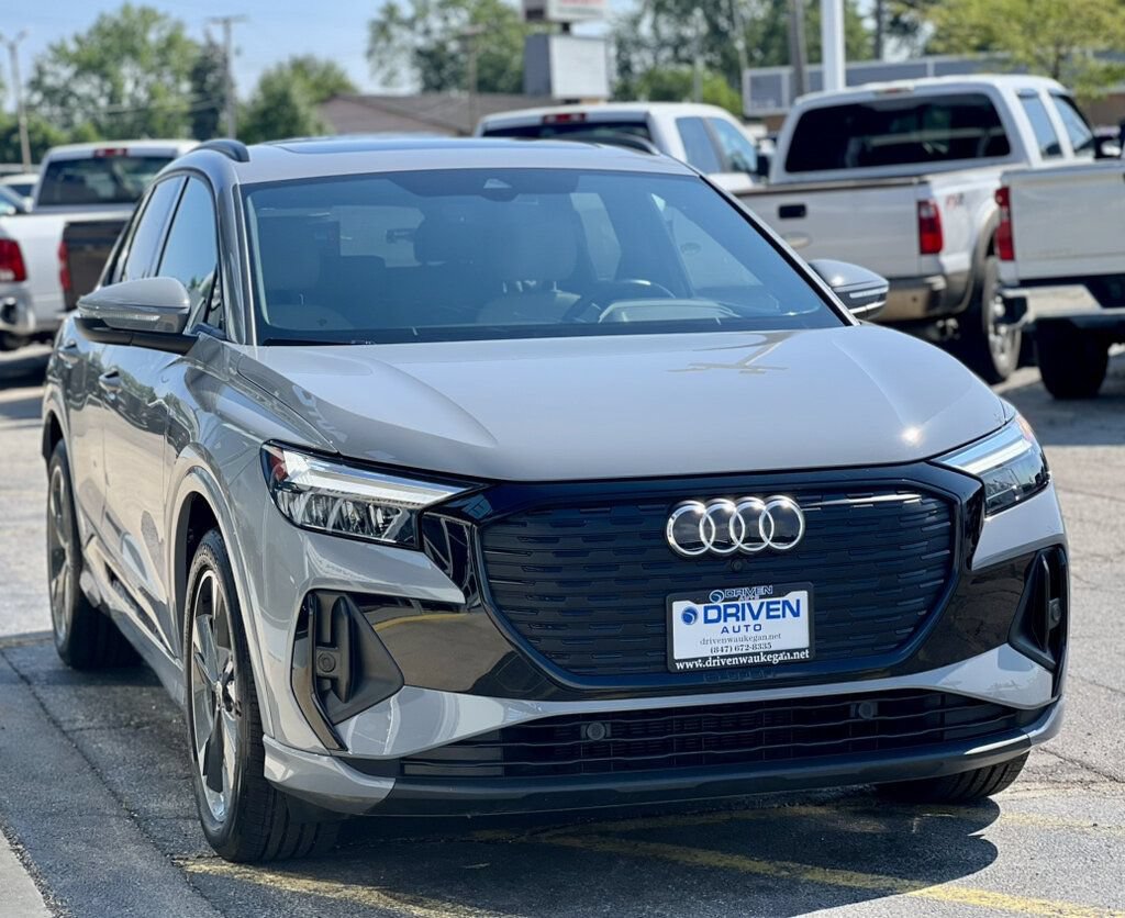 Used 2024 Audi Q4 e-tron Premium w/ Convenience Package AWD/4WD image 7