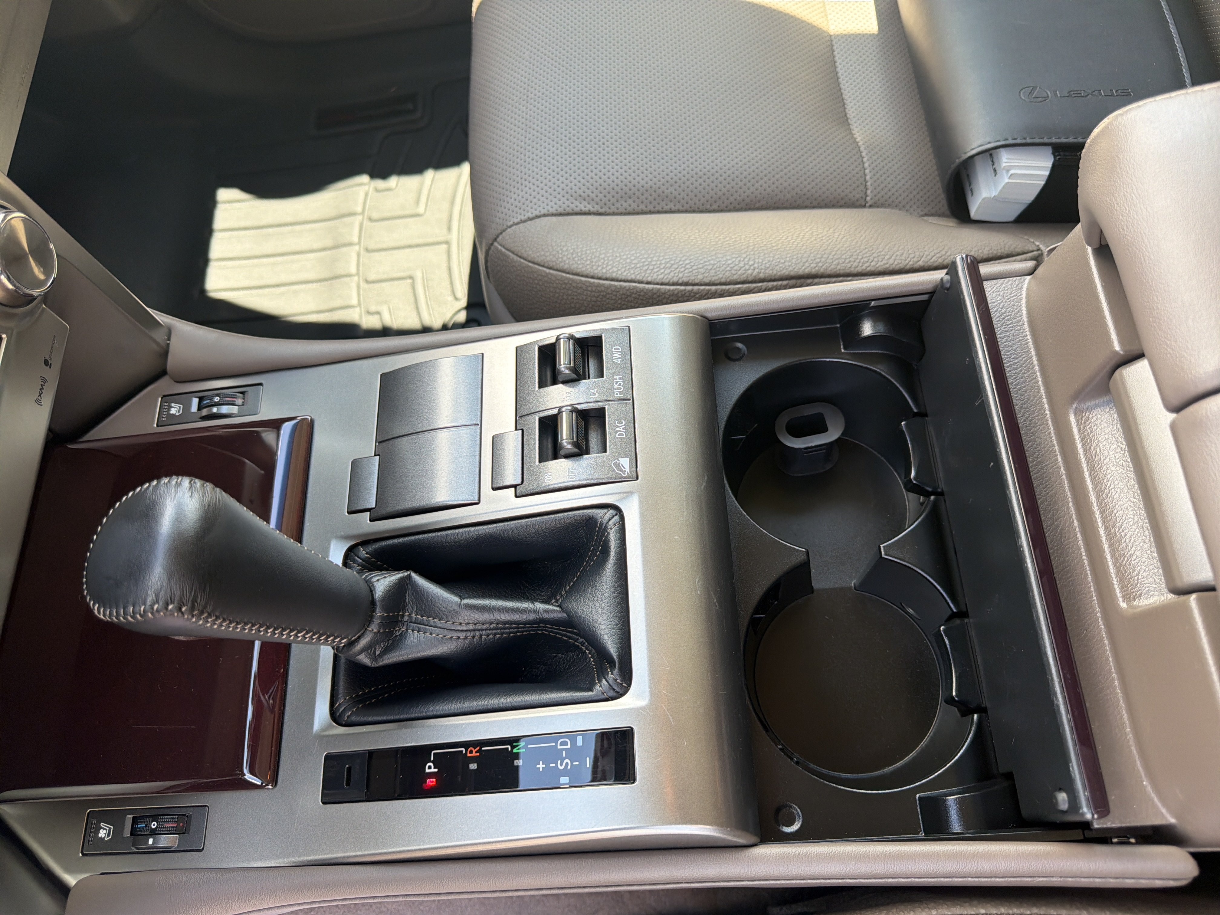 Used 2018 Lexus GX 460 Premium AWD/4WD image 41
