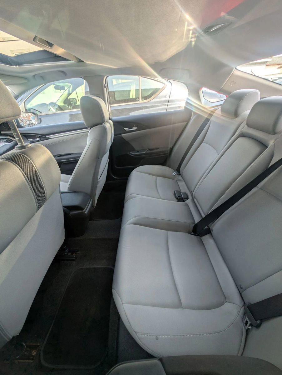 Used 2017 Honda Civic EX-T image 9