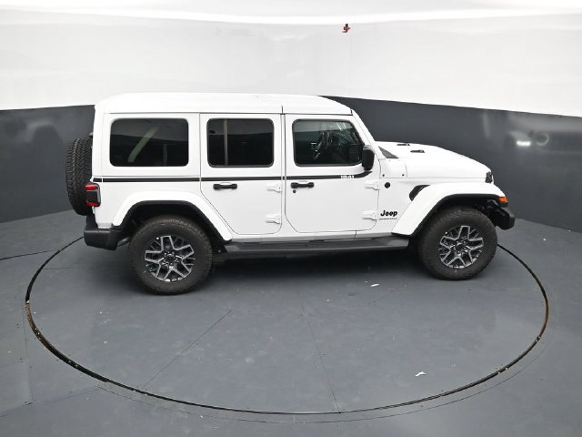 New 2026 Jeep Wrangler Unlimited Sahara AWD/4WD image 37