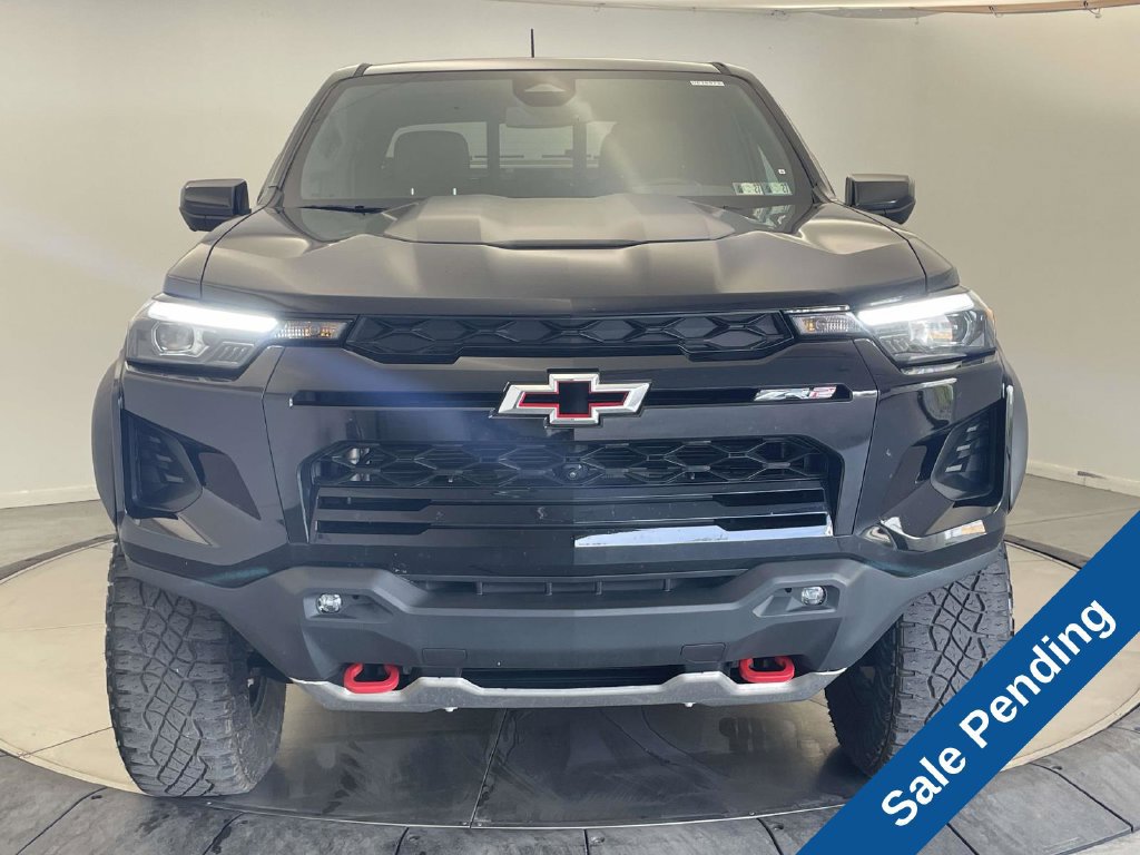 Used 2023 Chevrolet Colorado ZR2 w/ ZR2 Convenience Package III AWD/4WD image 8