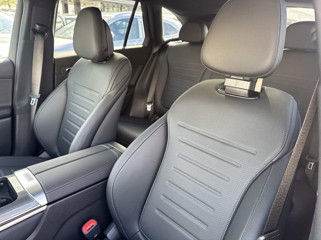 New 2026 Mercedes-Benz GLC 300 4MATIC image 9