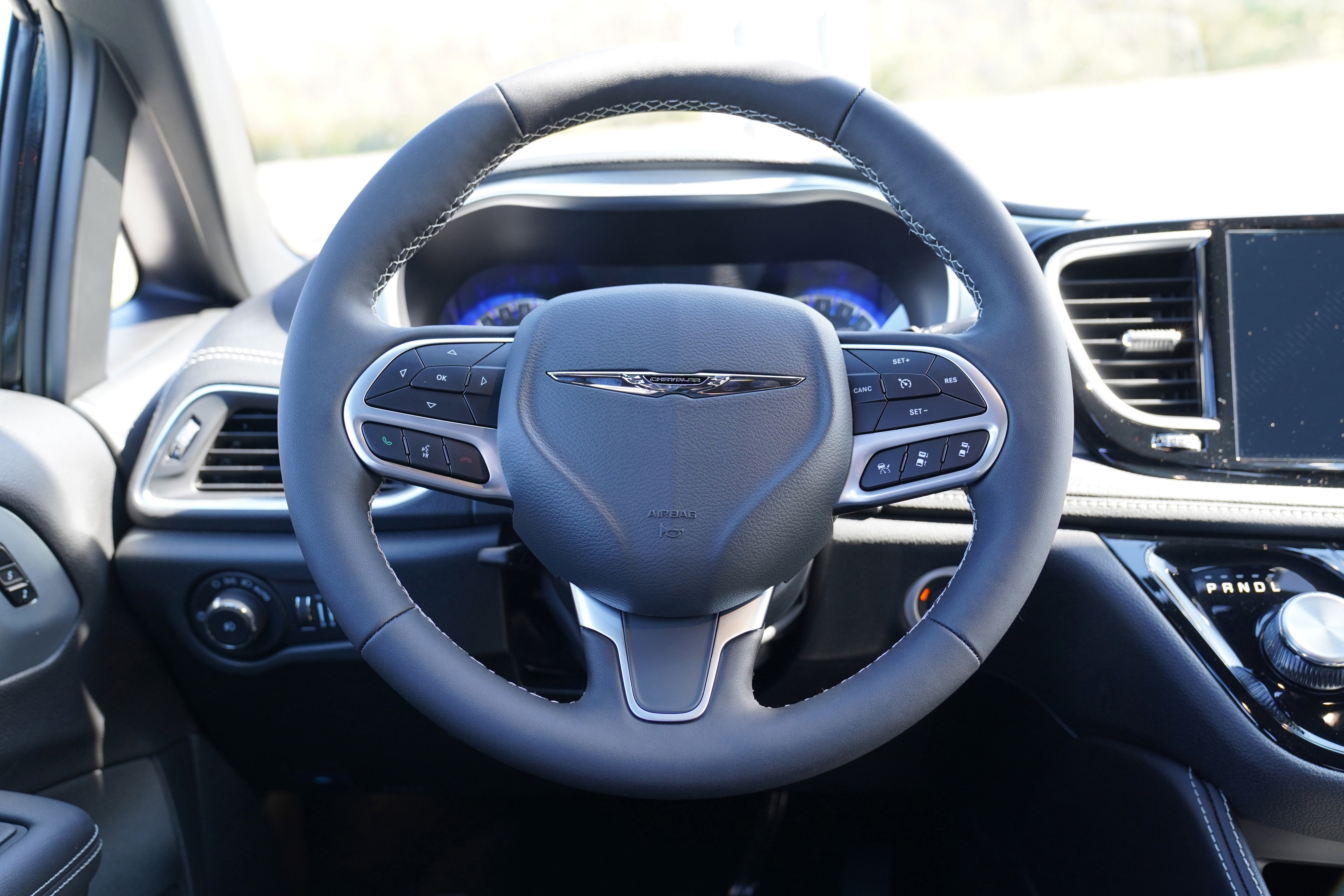 New 2026 Chrysler Pacifica Limited image 15