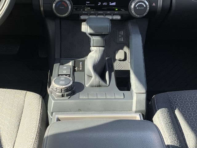 Certified 2025 Toyota 4Runner SR5 AWD/4WD image 27
