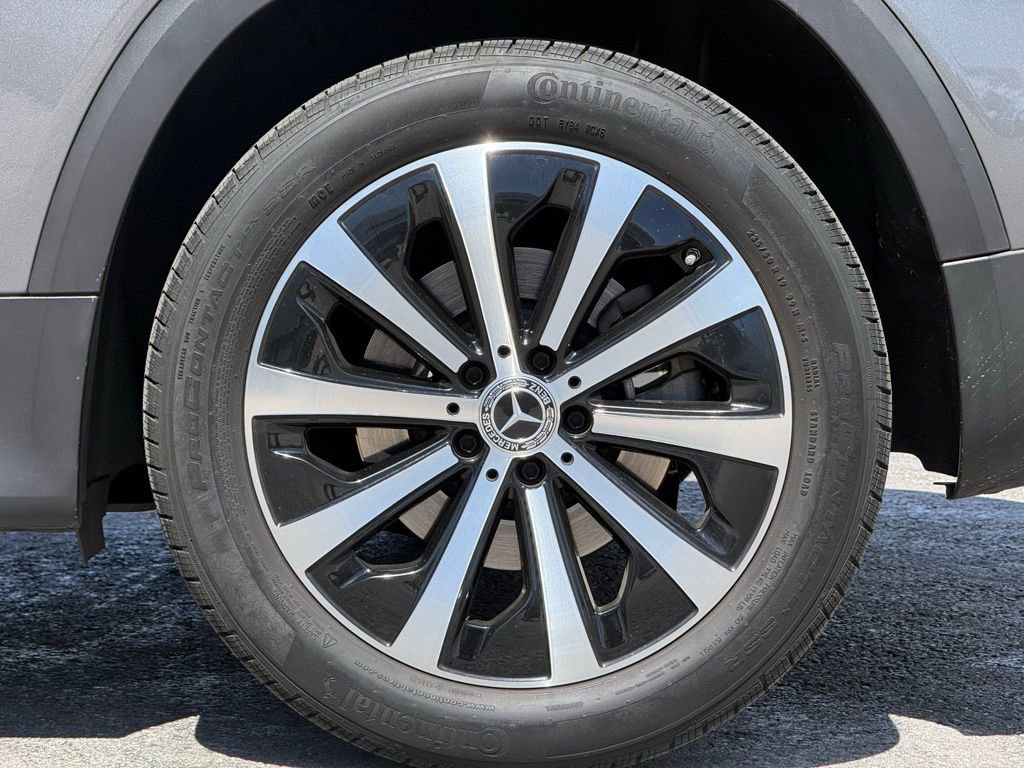 Used 2021 Mercedes-Benz GLB 250 4MATIC image 3