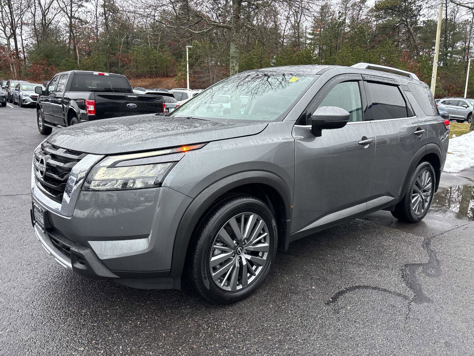 Used 2025 Nissan Pathfinder SL w/ SL Premium Package image 7