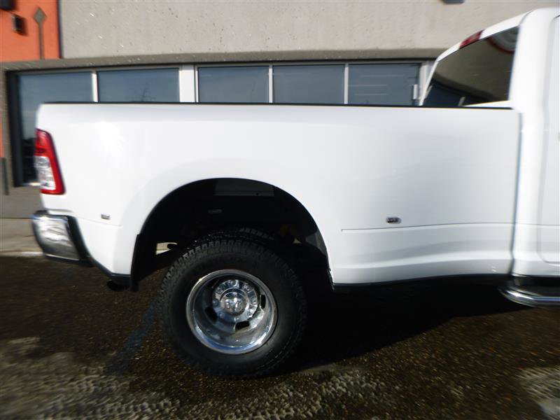 Used 2024 RAM 3500 Big Horn image 4