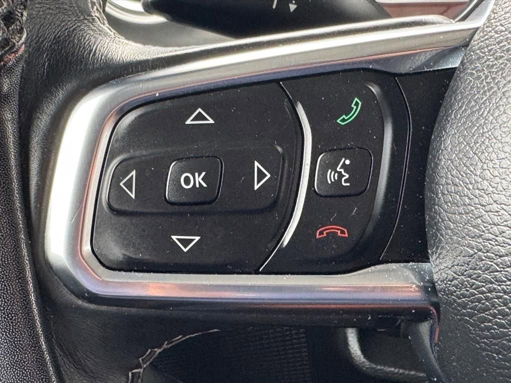 Used 2018 Jeep Wrangler Unlimited Sahara w/ Cold Weather Group image 15