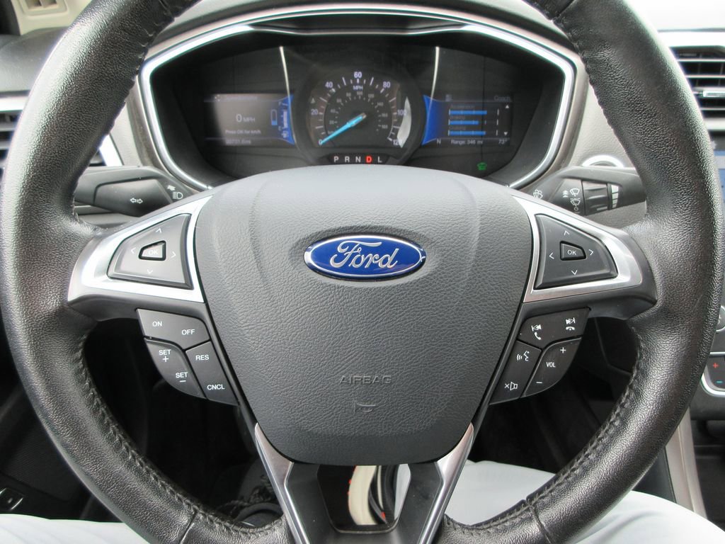 Used 2017 Ford Fusion Energi SE FWD image 24