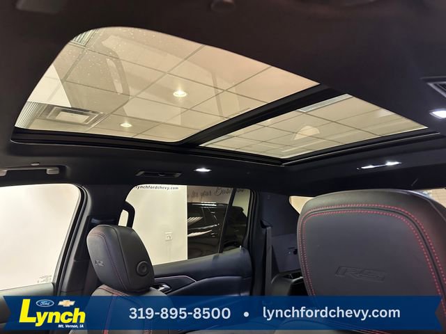Used 2024 Chevrolet Traverse RS w/ LPO, Floor Liner Package AWD/4WD image 4