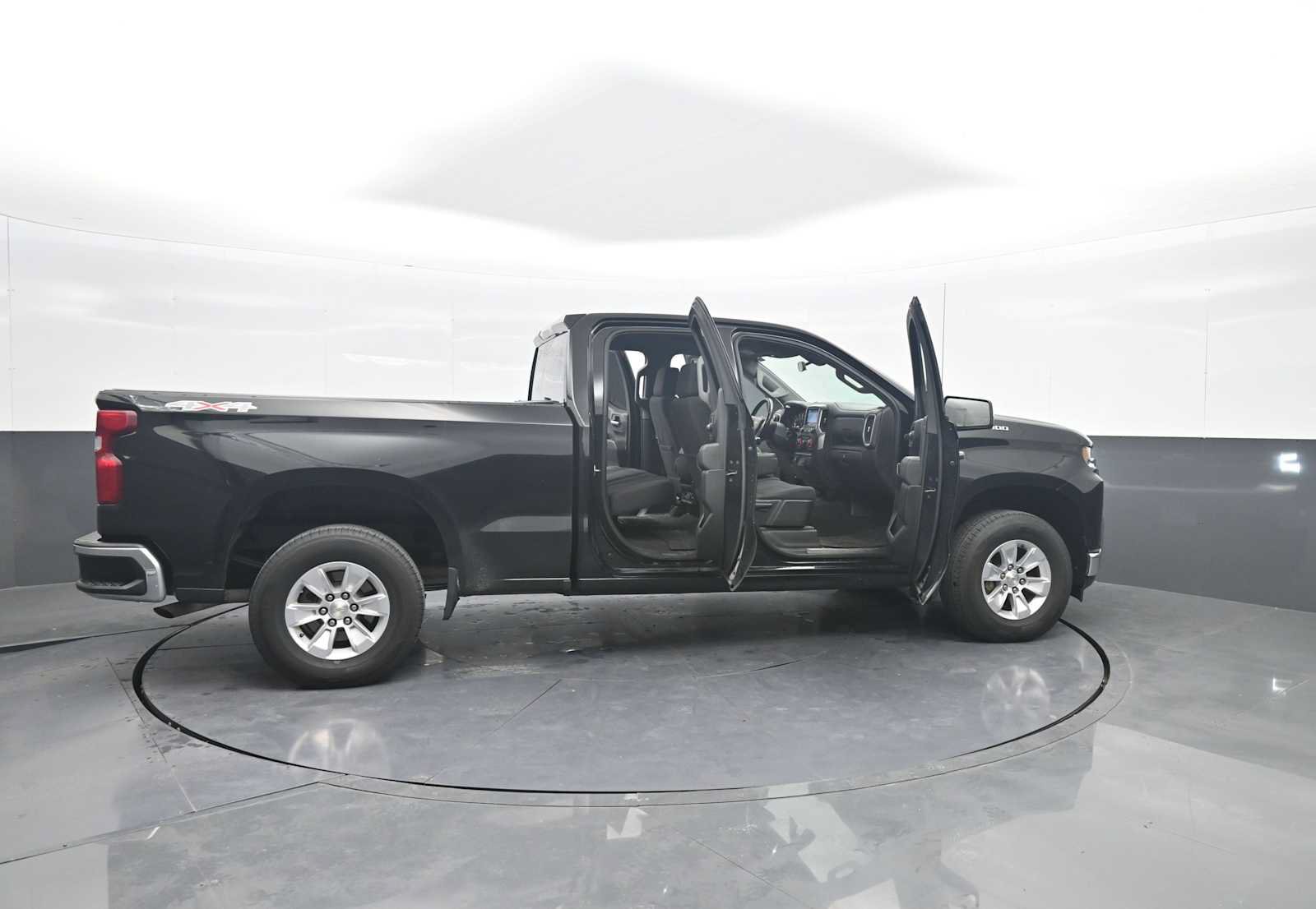 Used 2021 Chevrolet Silverado 1500 LT AWD/4WD image 72