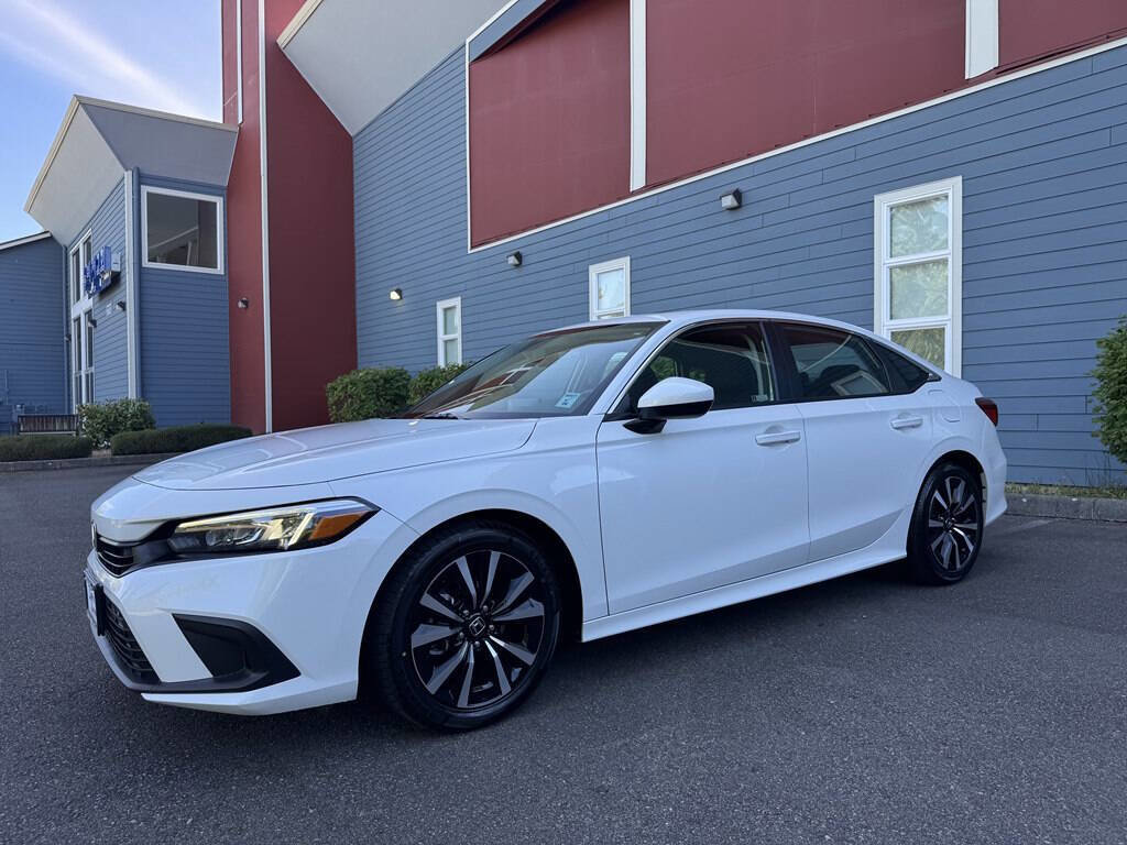 Used 2023 Honda Civic EX image 4