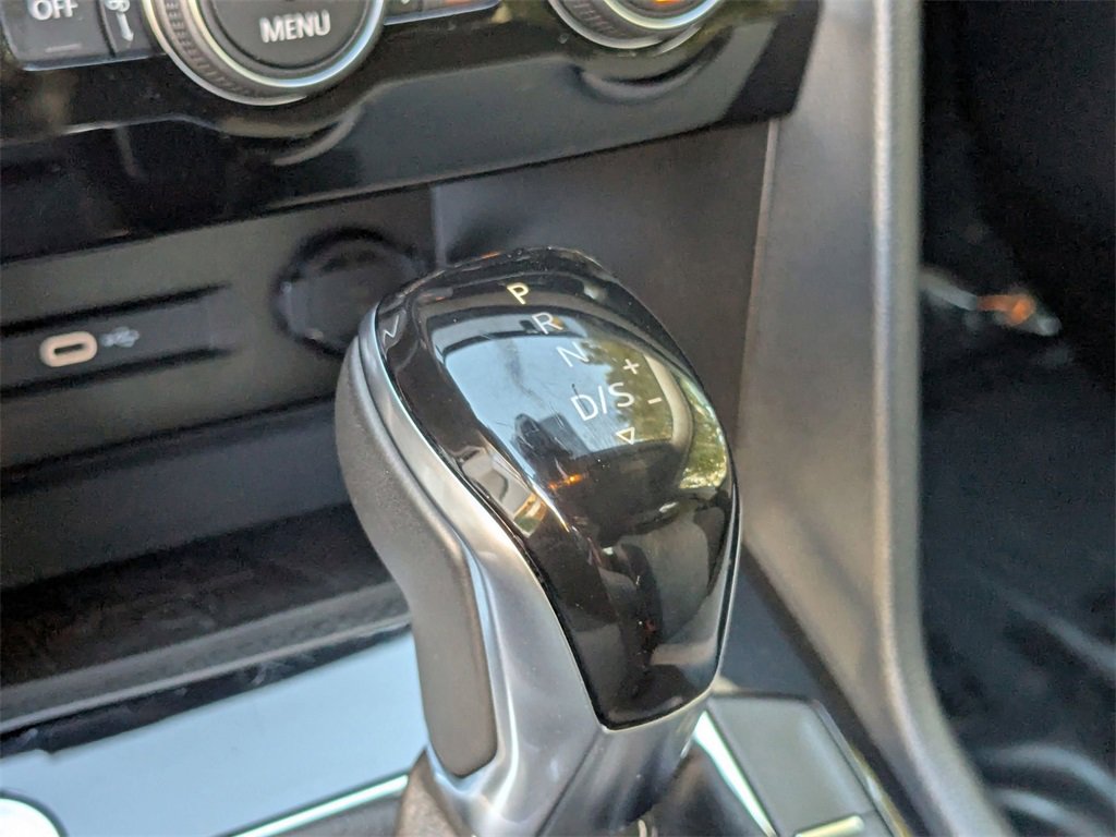 Used 2024 Volkswagen Taos SE image 17