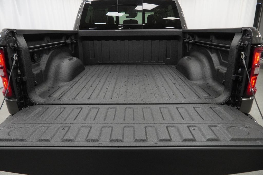 New 2026 RAM 1500 4x4 Crew Cab image 29