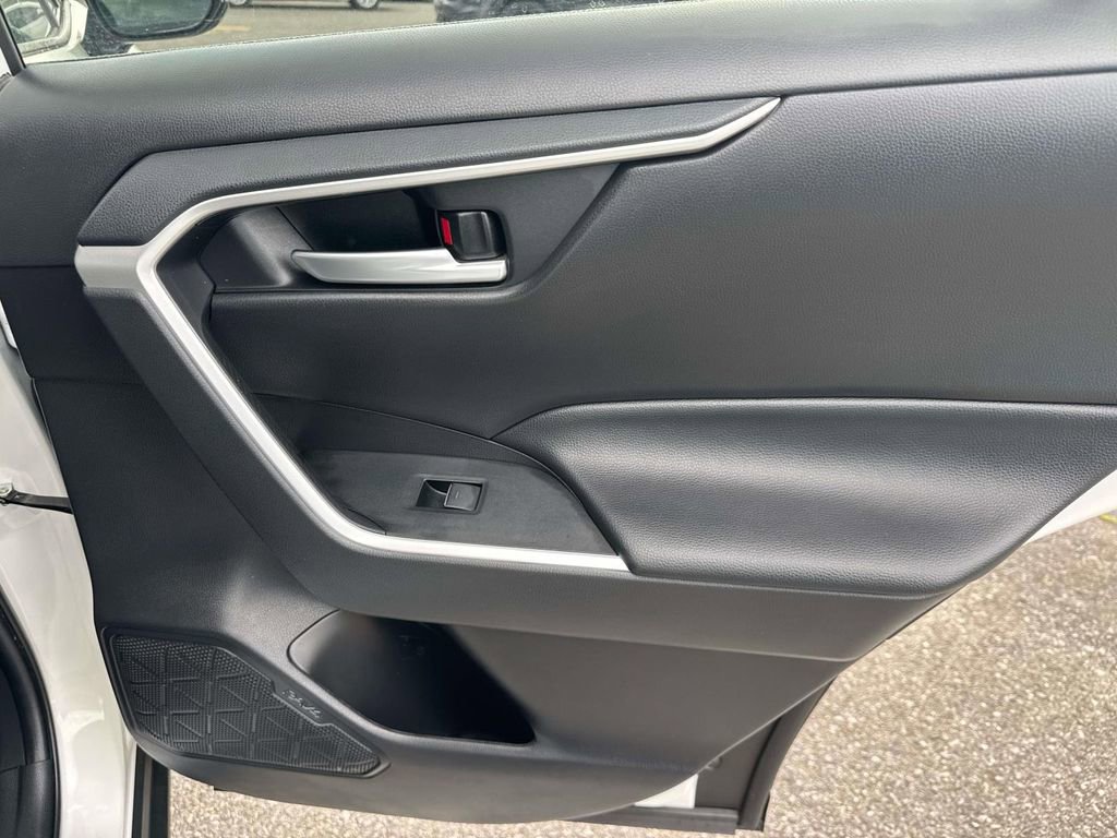 Used 2024 Toyota RAV4 XLE image 14