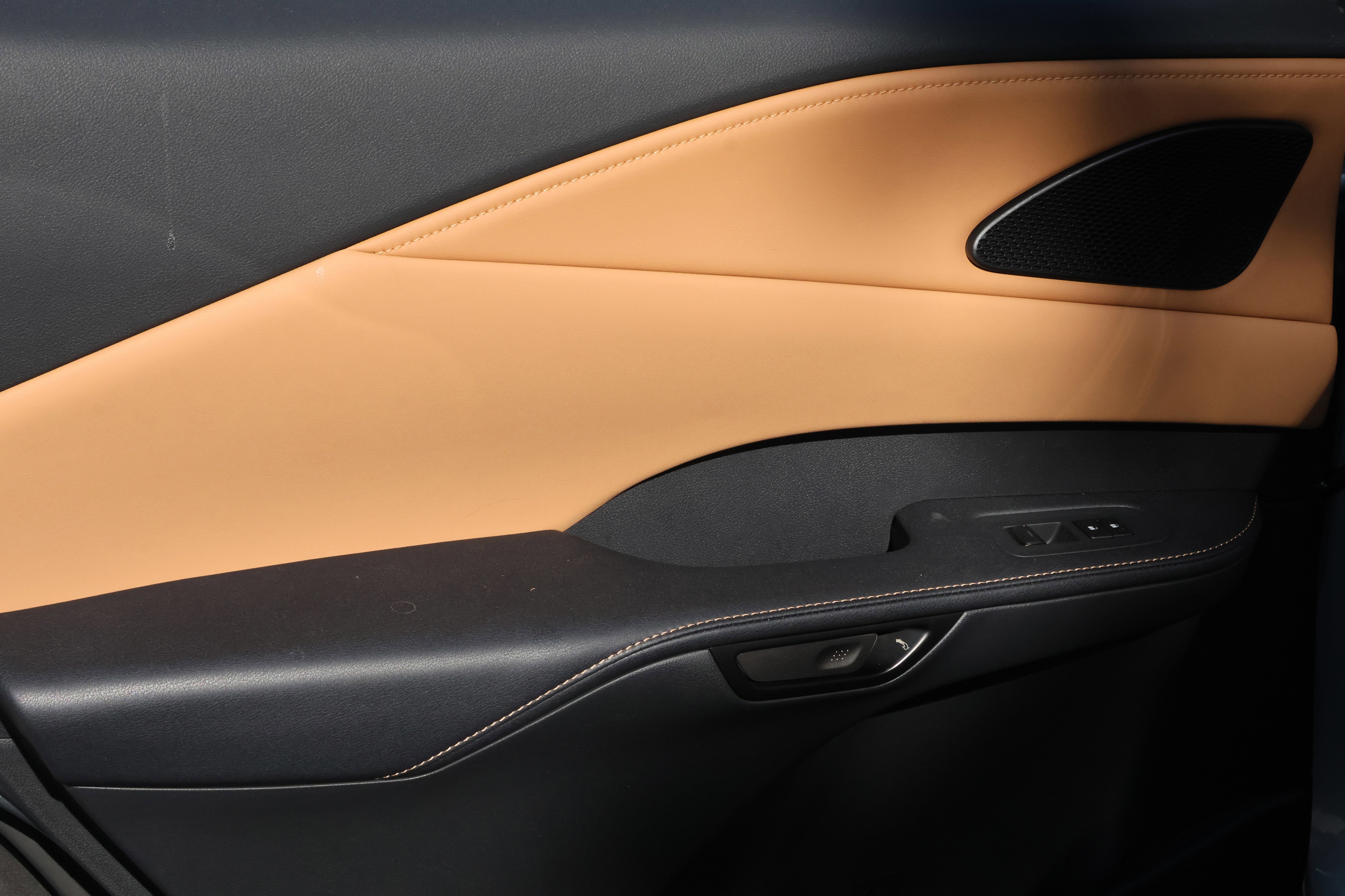 Certified 2025 Lexus RX 350 Premium w/ Accessory Package (Z1) FWD image 35