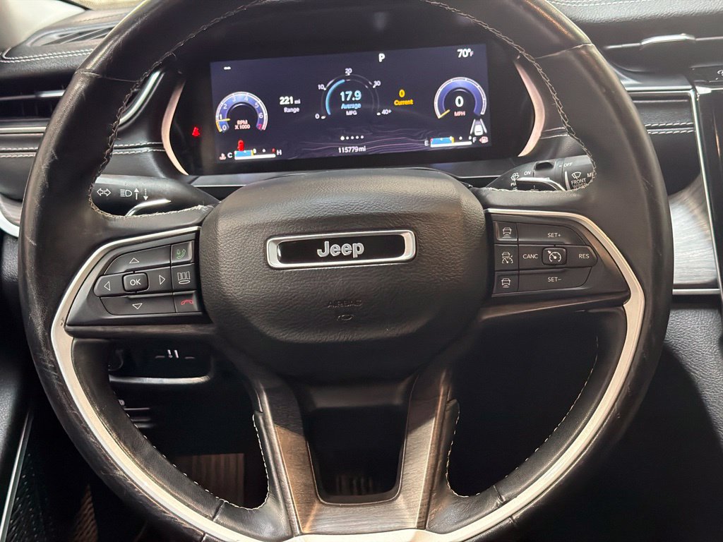 Used 2022 Jeep Grand Cherokee L Limited AWD/4WD image 19