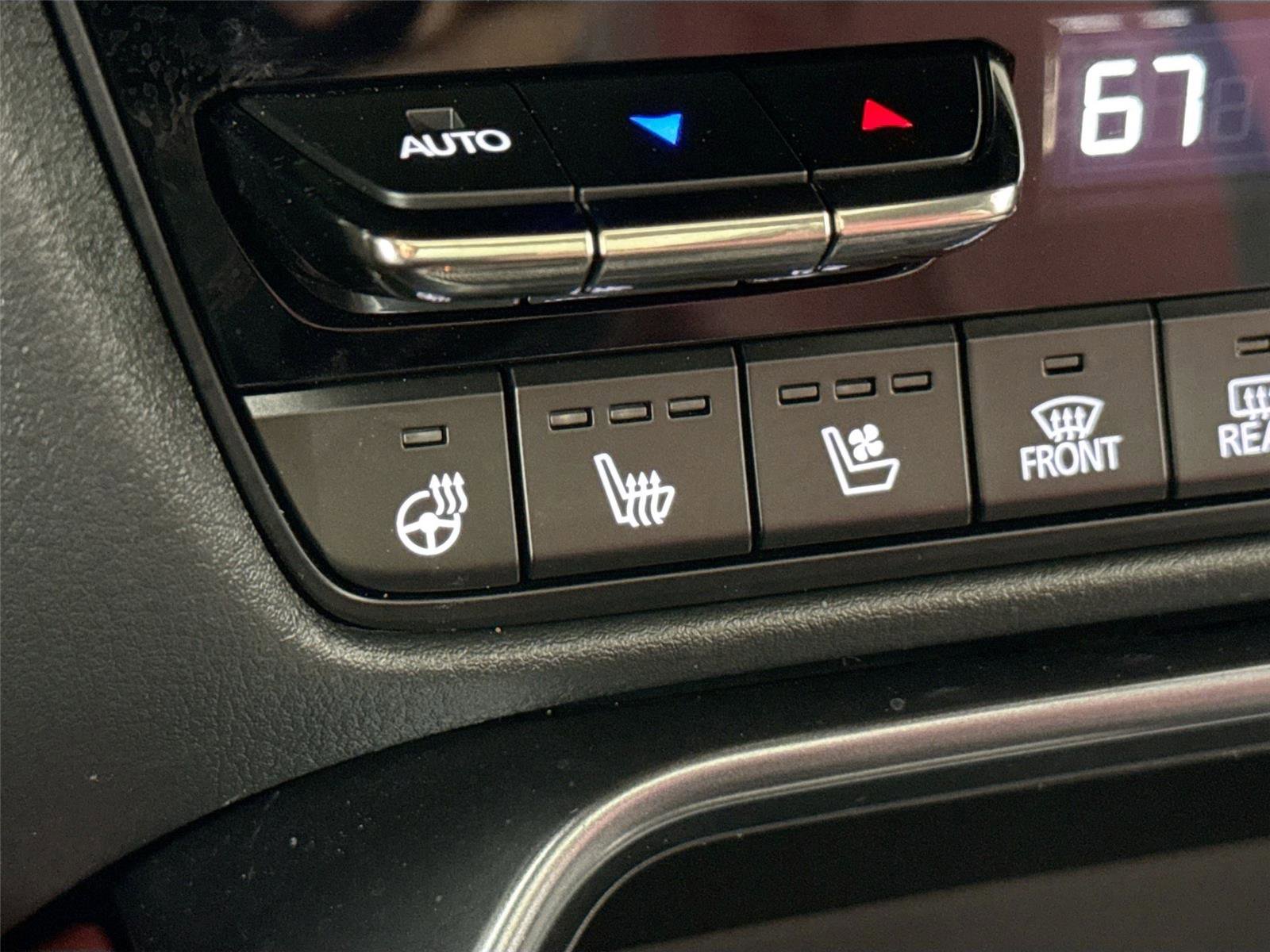 Certified 2025 MAZDA CX-70 Plug-In Hybrid w/ Premium Plus AWD/4WD image 8