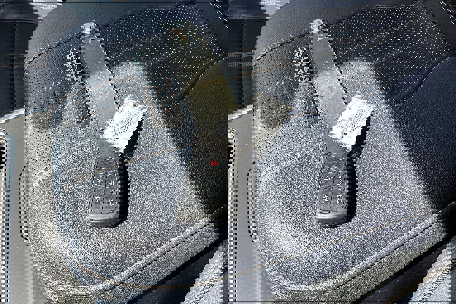 Used 2024 Chevrolet Silverado 3500 High Country w/ Technology Package image 36