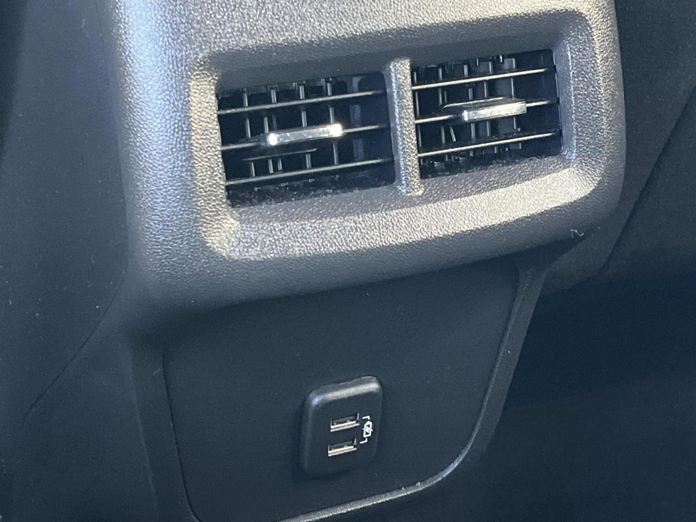 Used 2023 Chevrolet Equinox LT image 18