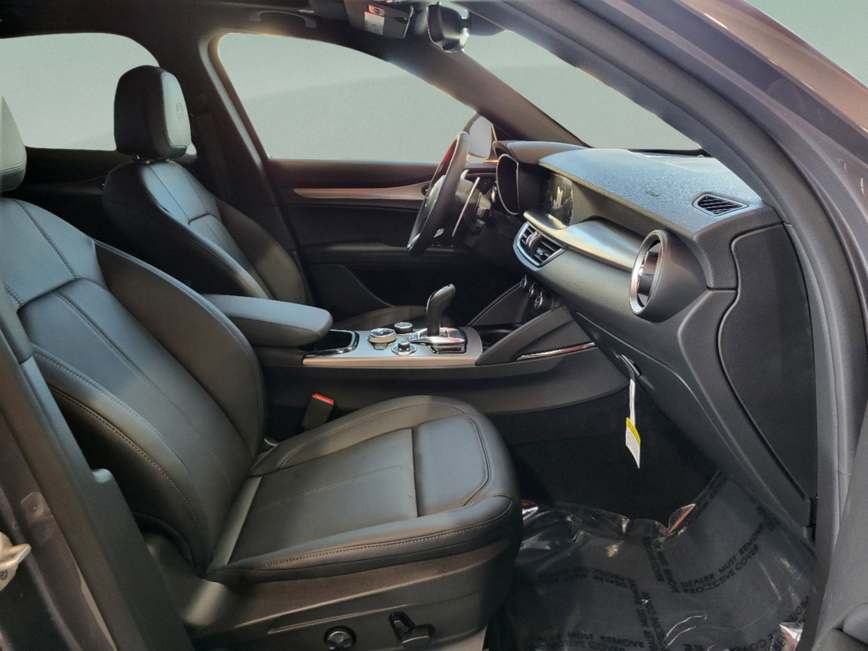 New 2025 Alfa Romeo Stelvio Sprint AWD/4WD image 36