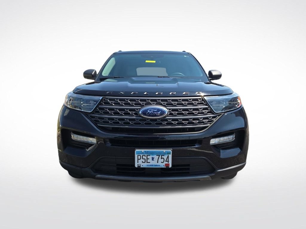 Used 2021 Ford Explorer XLT w/ Equipment Group 202A AWD/4WD image 9