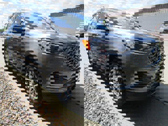 Used 2024 Ford Edge SEL image 3