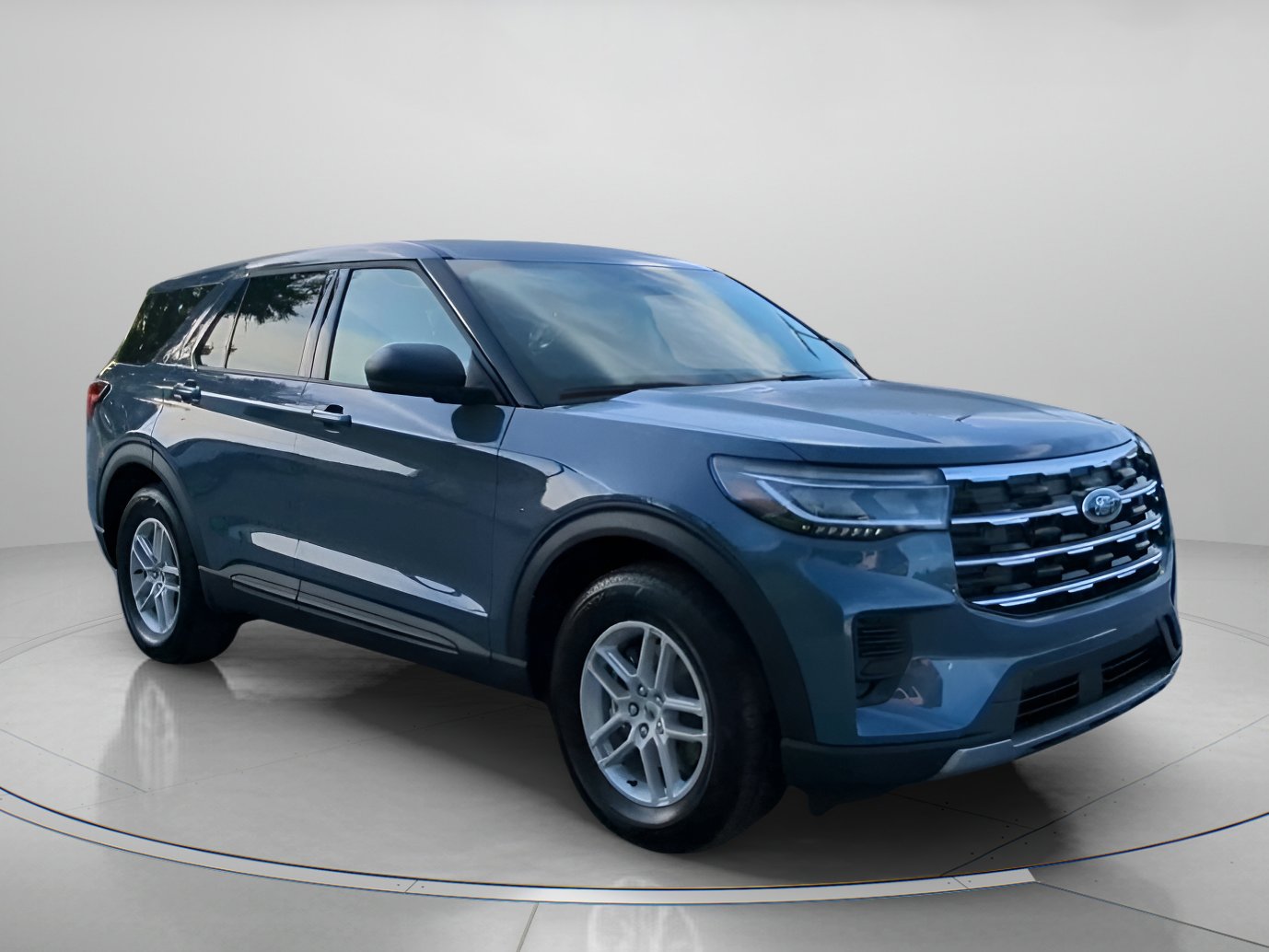 New 2026 Ford Explorer Active RWD image 2