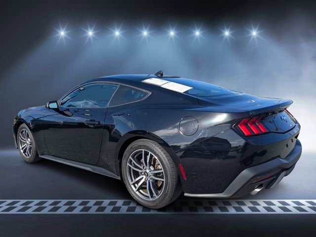 Used 2024 Ford Mustang Coupe image 4