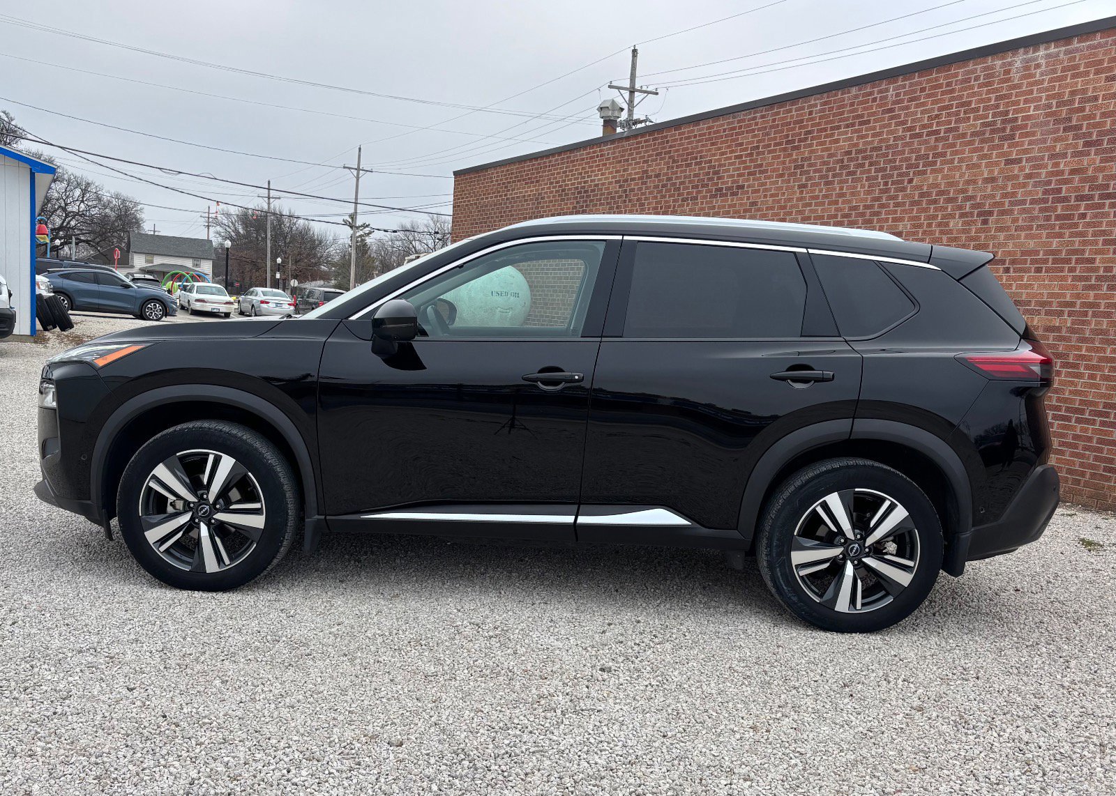 Used 2023 Nissan Rogue SL w/ SL Premium Package image 11