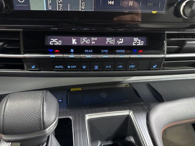 Used 2022 Toyota Sienna XSE FWD image 25