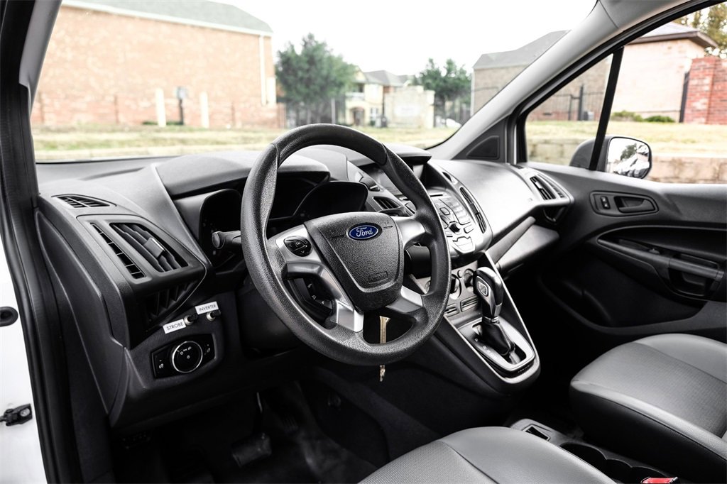 Used 2016 Ford Transit Connect XL image 2