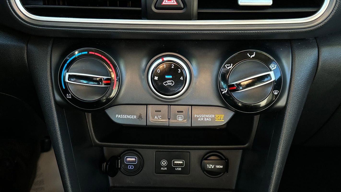 Used 2021 Hyundai Kona SE image 27