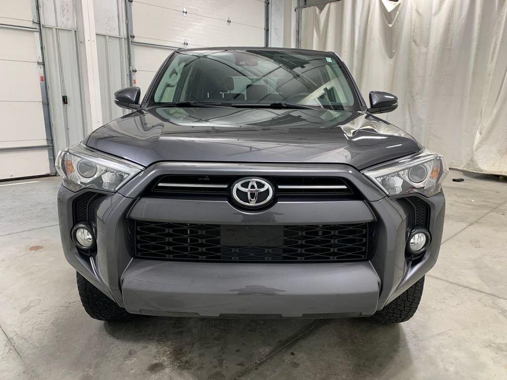 Used 2020 Toyota 4Runner SR5 Premium w/ Moonroof Package AWD/4WD image 30