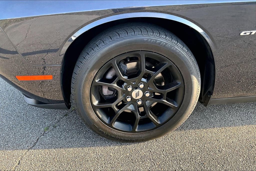 Used 2017 Dodge Challenger GT w/ Driver Convenience Group image 8