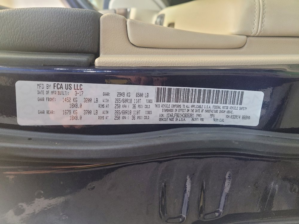 Used 2017 Jeep Grand Cherokee Limited image 33