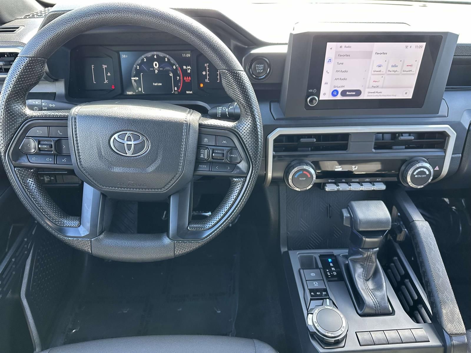 Used 2025 Toyota Tacoma SR w/ SR Upgrade Package AWD/4WD image 8