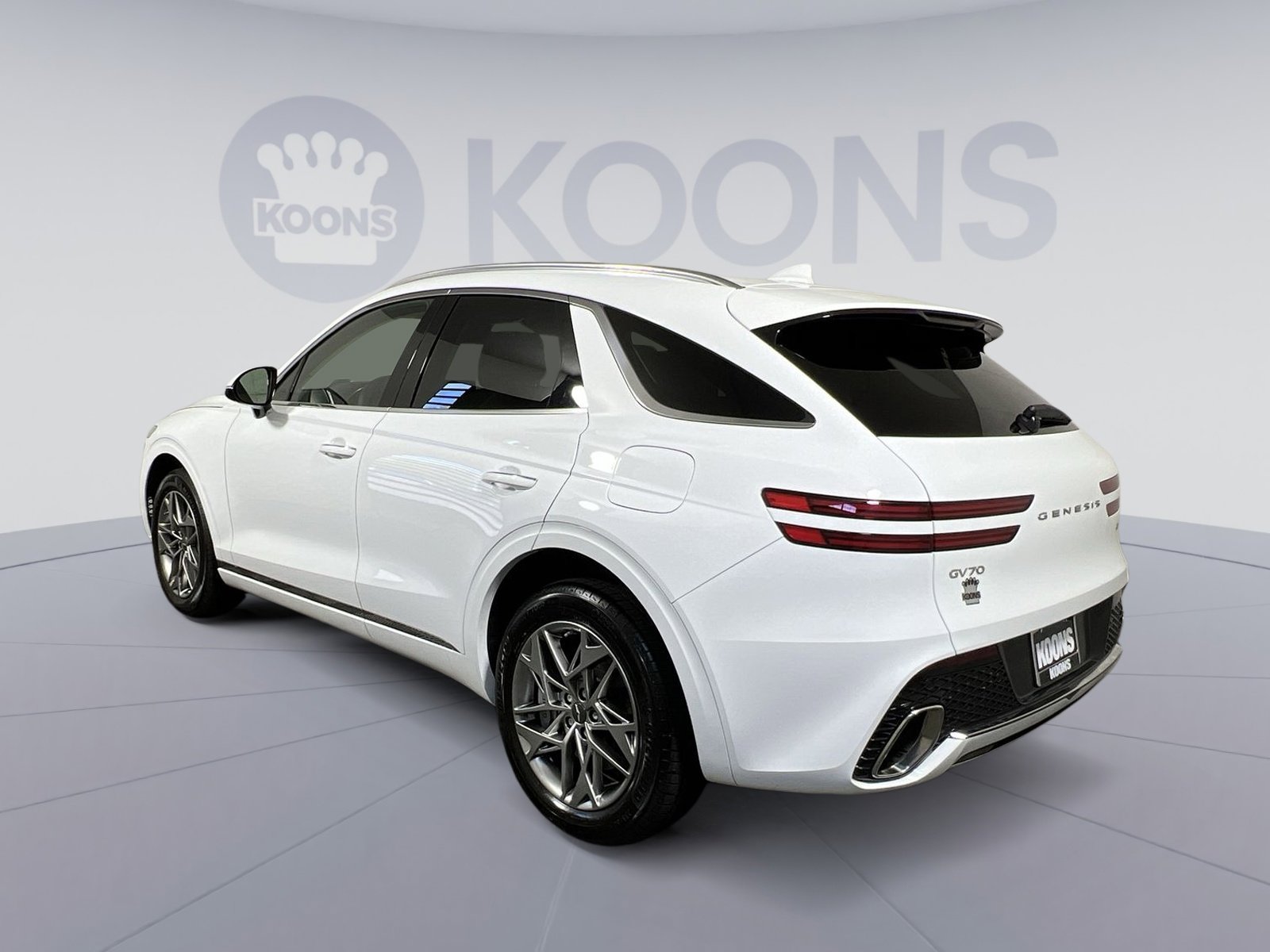 Used 2024 Genesis GV70 2.5T w/ Cargo Package AWD/4WD image 8