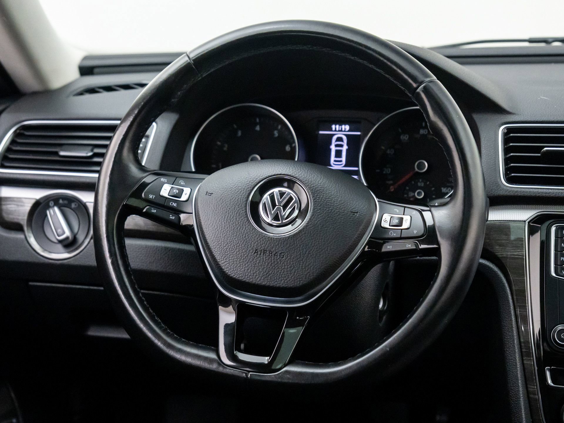 Used 2016 Volkswagen Passat 1.8T SE image 10