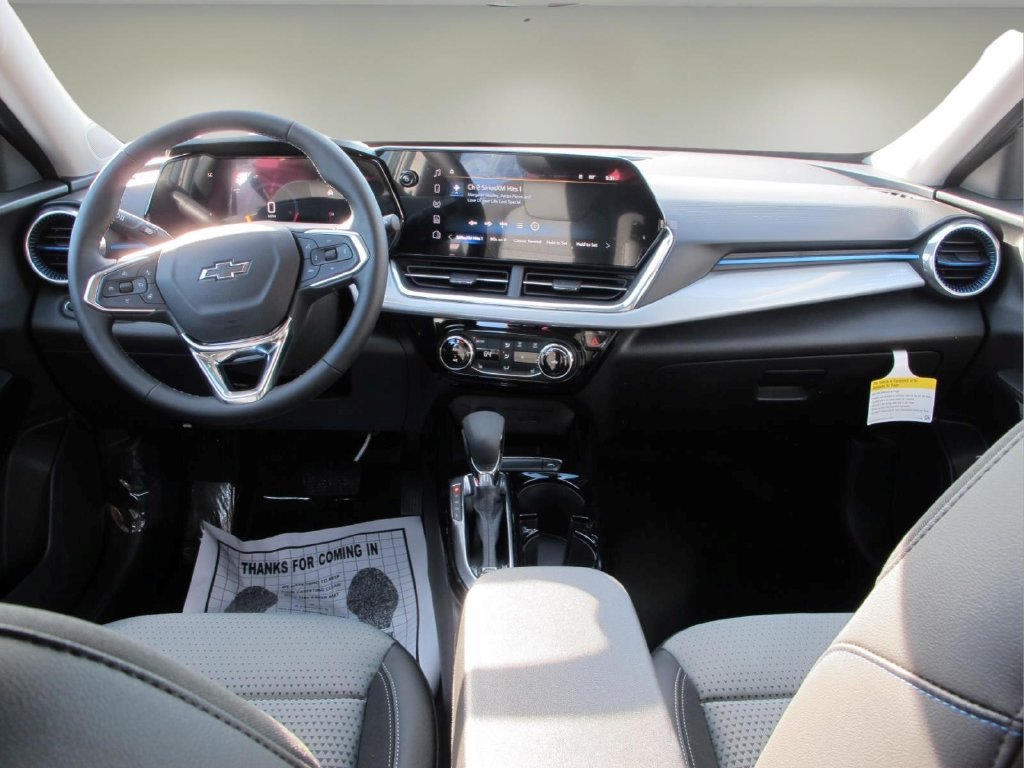 New 2026 Chevrolet Trax LT w/ Driver Confidence Package FWD image 22