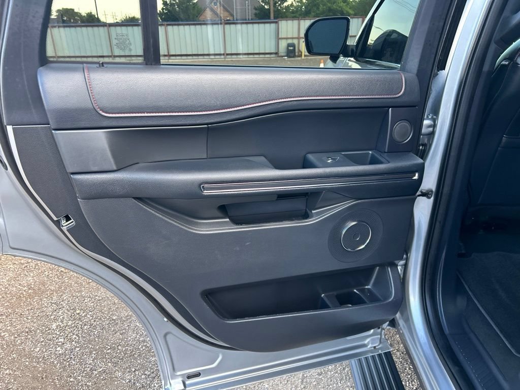 Used 2023 Ford Expedition Limited AWD/4WD image 40