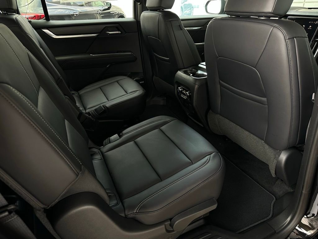 New 2026 GMC Acadia Elevation w/ Elevation Premium Package FWD image 18