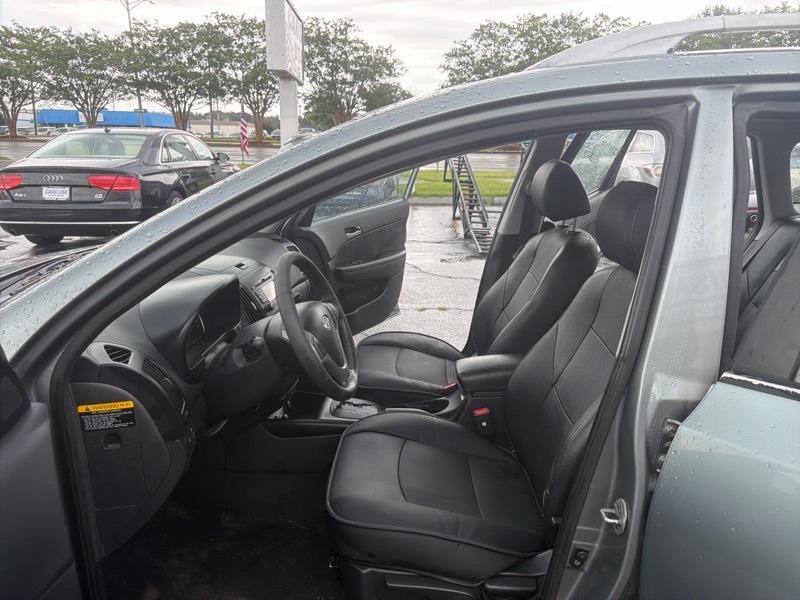 Used 2011 Hyundai Elantra FWD image 9