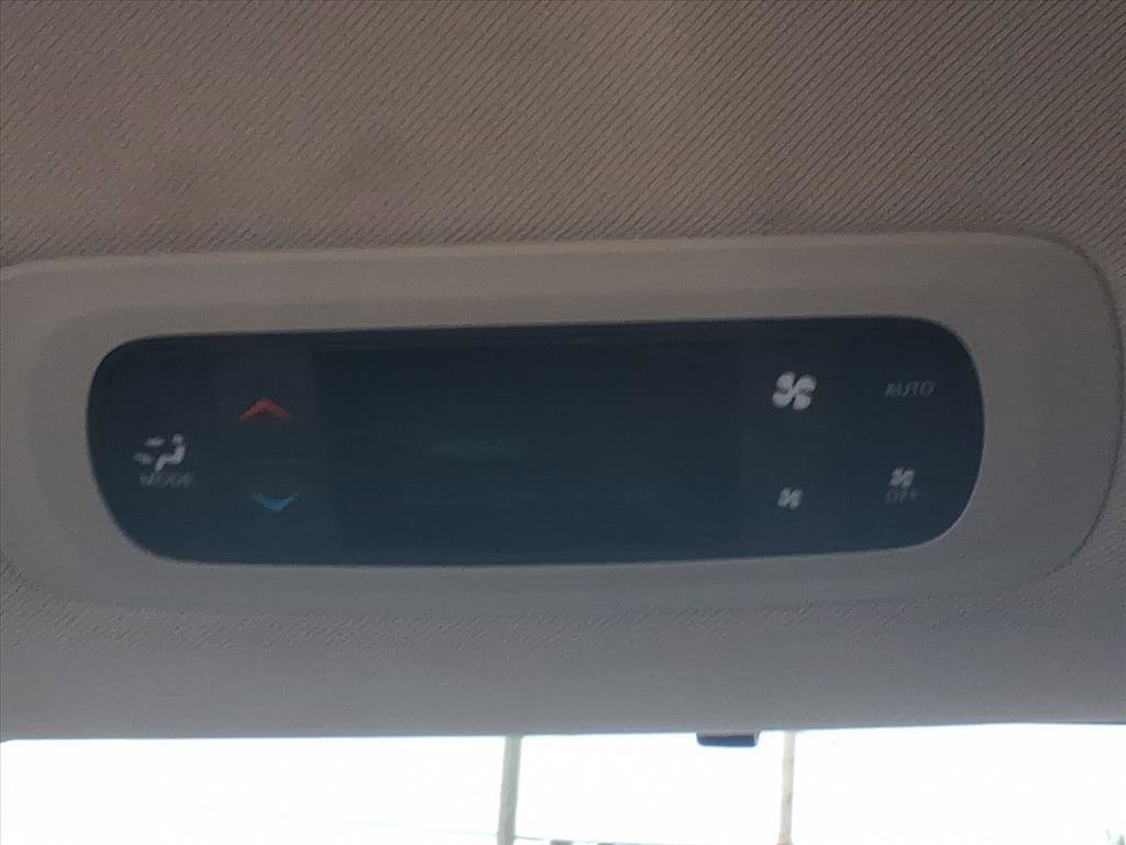 Used 2024 Chrysler Pacifica Touring-L image 30